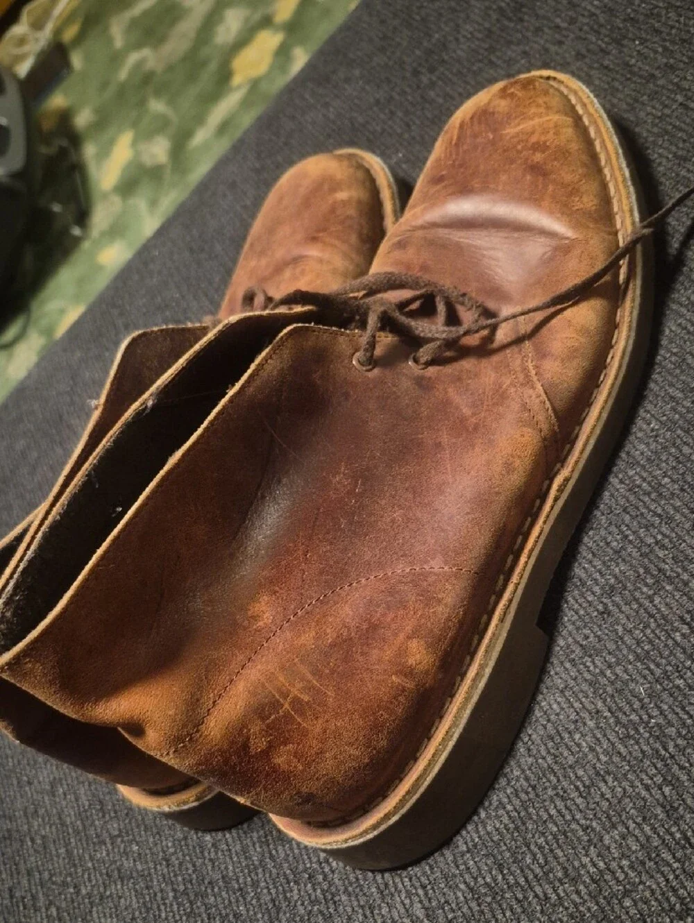 Clarks Men's Brown Leather Chukka Boots